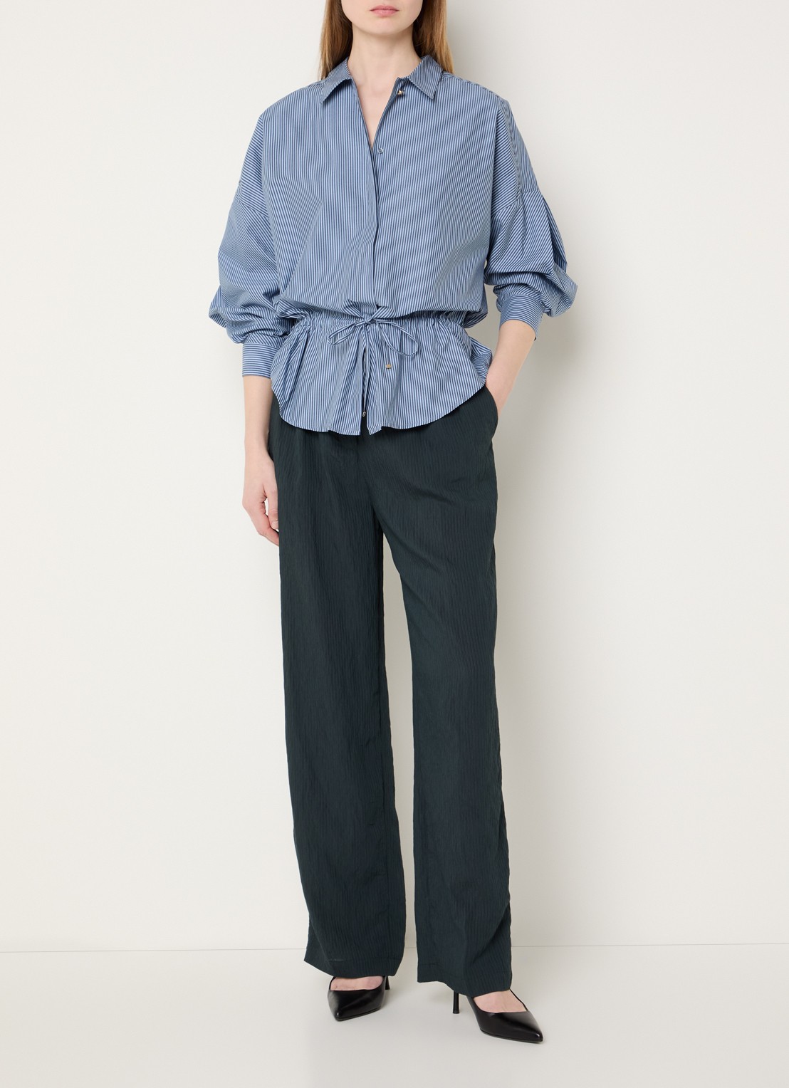 Sessùn Santalin blouse met streepprint en trekkoord - voorkant 4 staalblauw