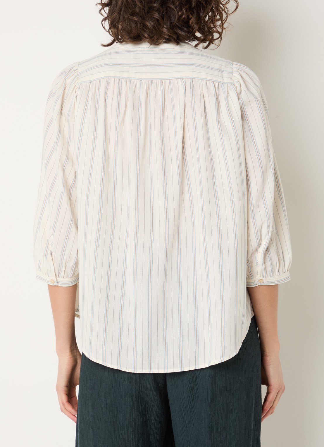 Sessùn View blouse met streepprint - achterkant vanillegeel