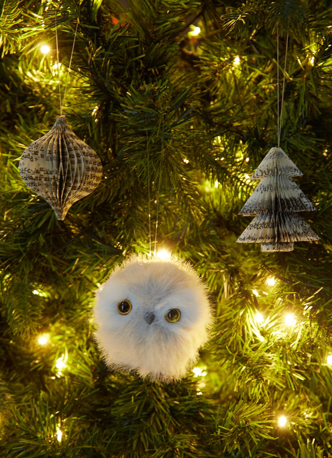 Shishi Furry uil kerstbal 9 cm - voorkant 3 lichtgrijs