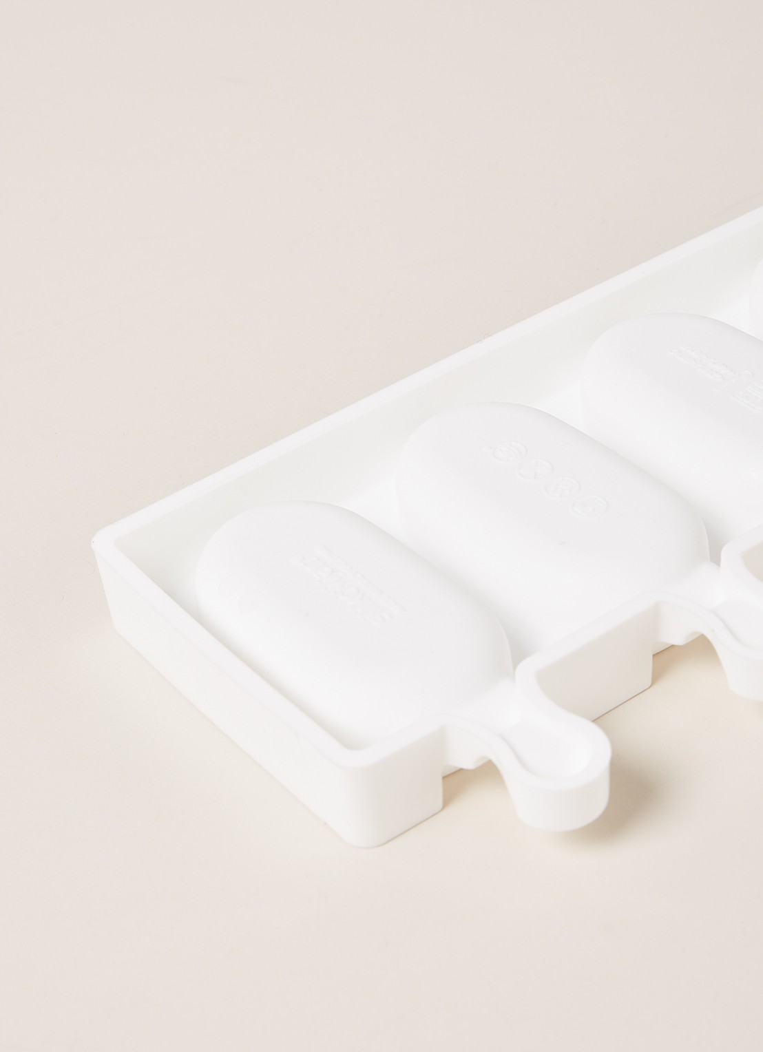 Silikomart Mini Classic vorm voor ijs 4 stuks  - detail 3 wit