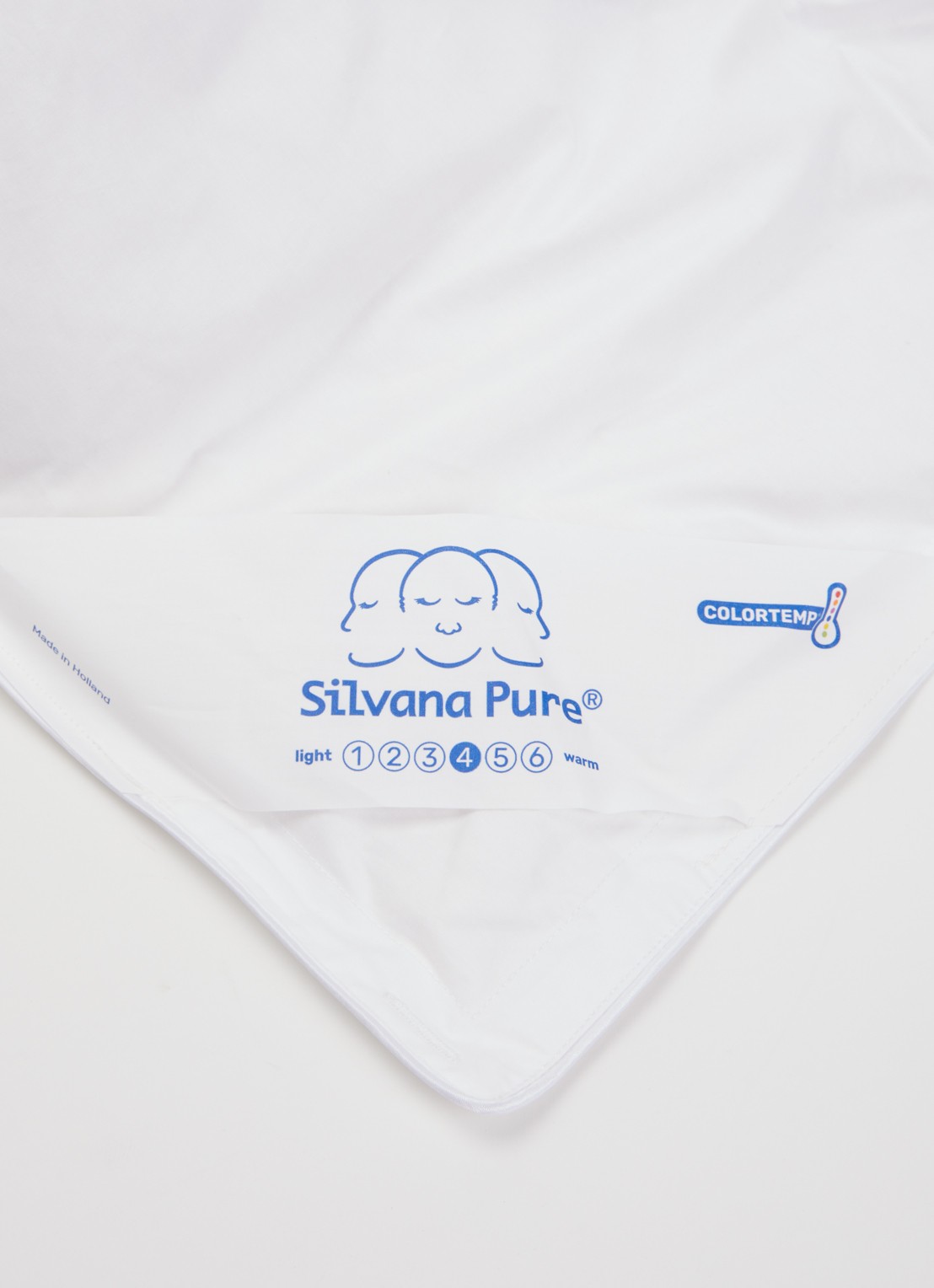 Silvana Pure Blauw Medium Warm solo dekbed met donsvulling - voorkant 2 wit