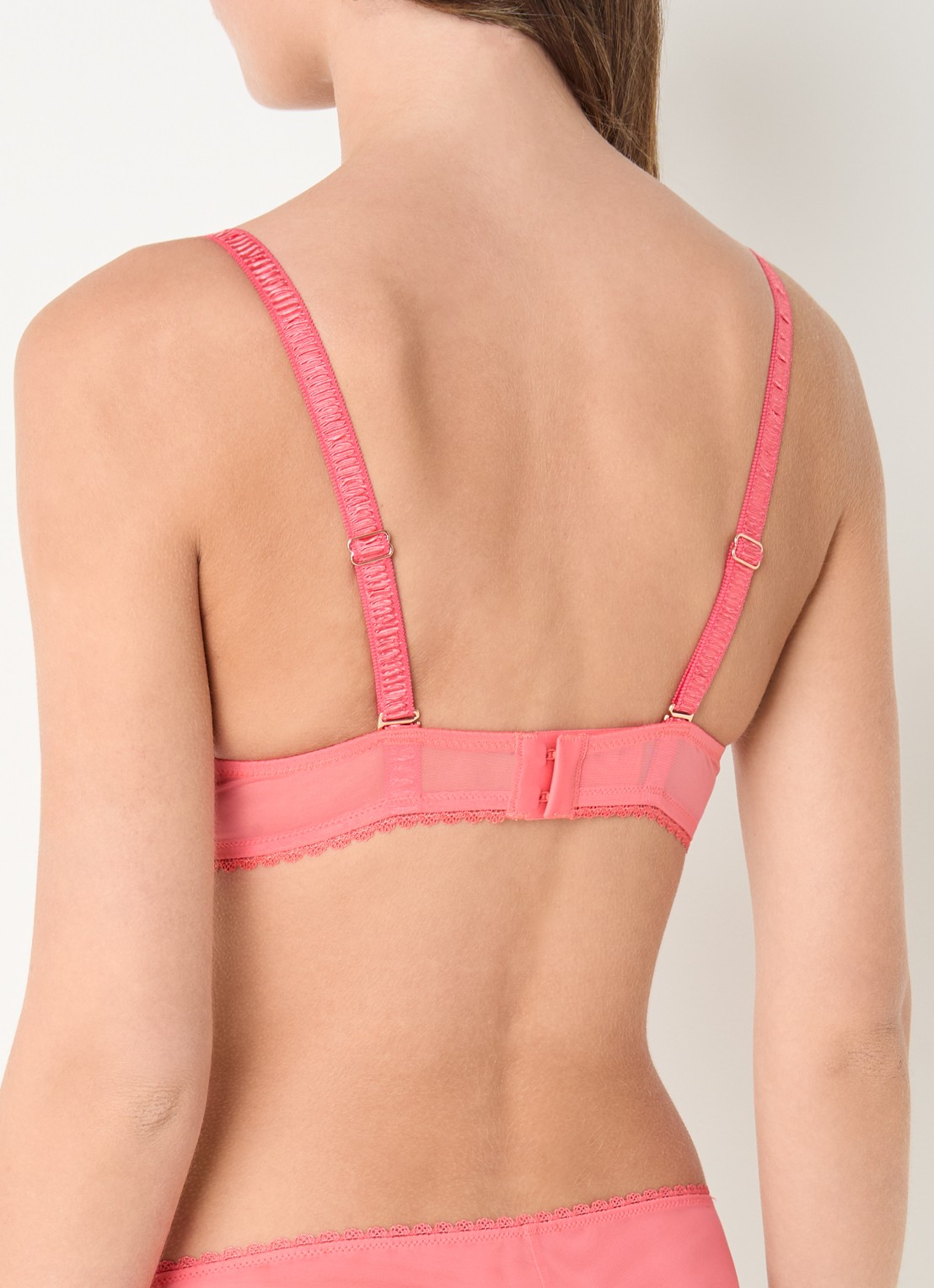 Simone Pérèle Allure push-up bh met uitneembare vulling en overlay van kant - achterkant koraal