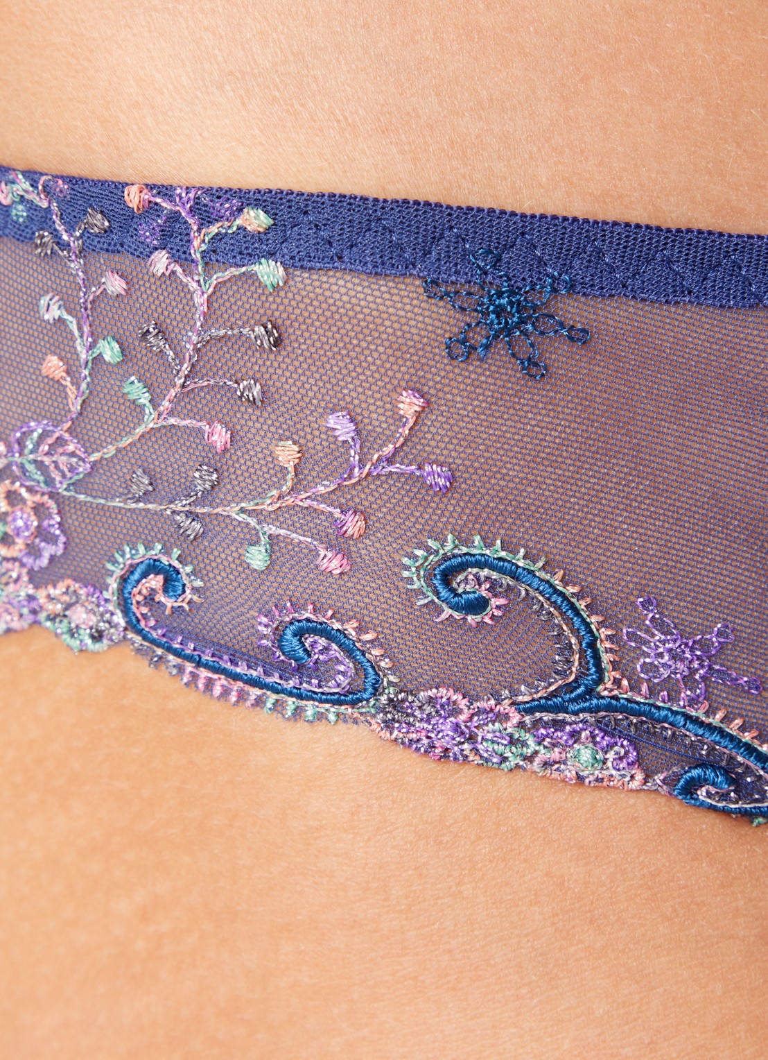 Simone Pérèle Delice slip met borduring - detail 4 royalblauw