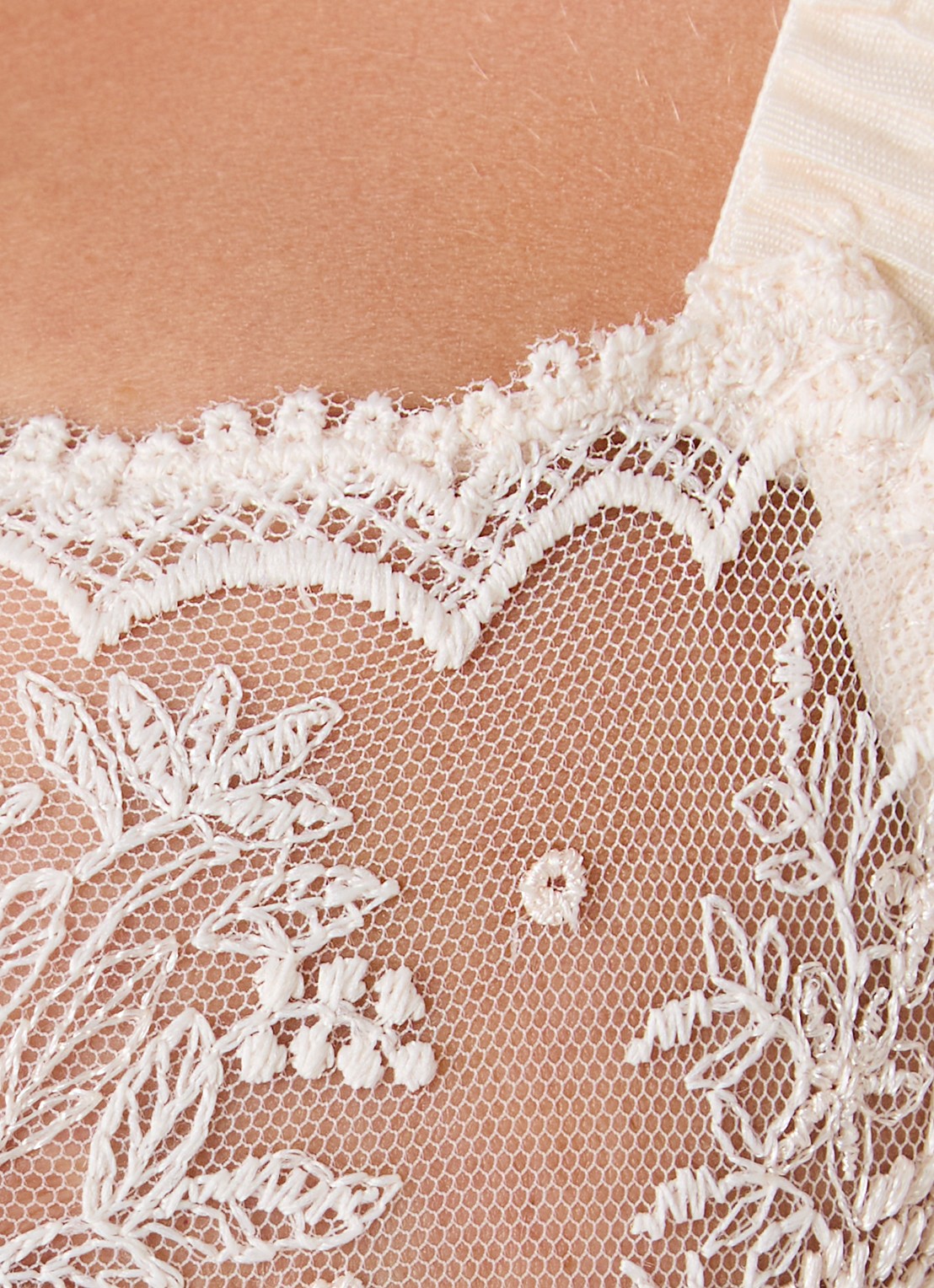 Simone Pérèle Intrigue beugel bh van mesh met borduring - detail 5 lichtroze