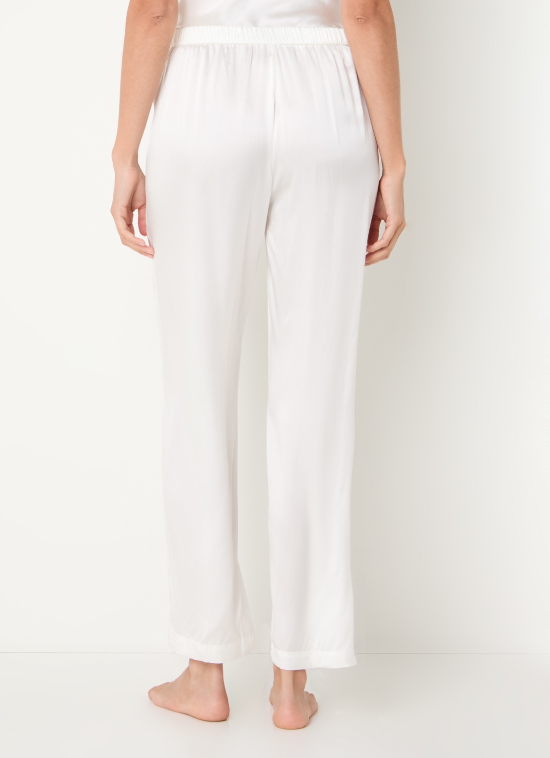 Simone Pérèle Love Me straight fit pyjamabroek van zijde - achterkant 4 creme