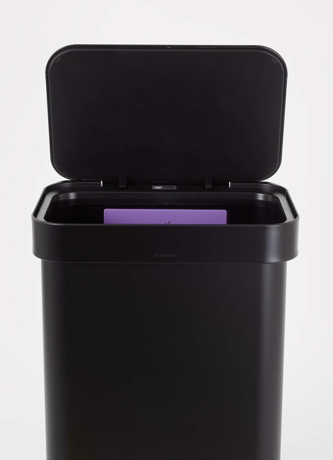 Simplehuman Pedaalemmer 45 liter - detail 2 zwart