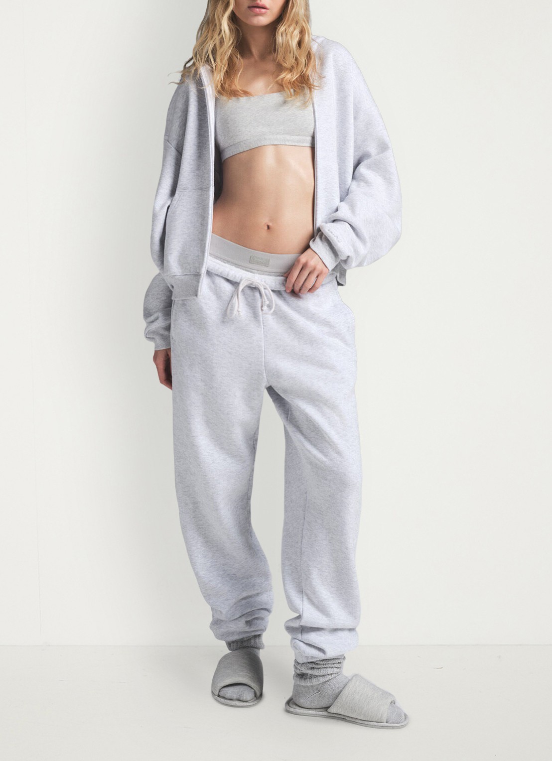 SKIMS Cotton Fleece sweatvest met capuchon - voorkant 5 lichtgrijs