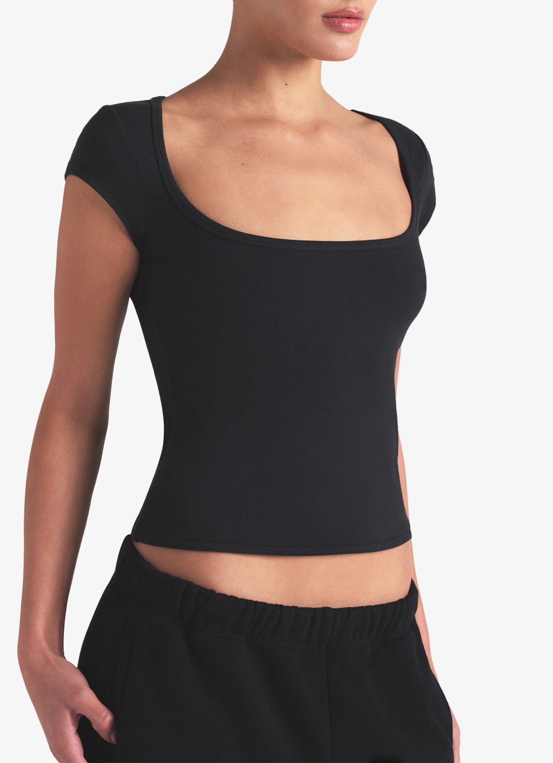 SKIMS Cotton Jersey t-shirt met rechthoekige hals - detail 4 zwart