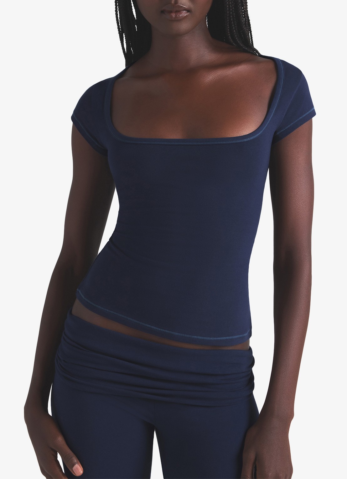 SKIMS Cotton Jersey t-shirt met rechthoekige hals - detail 3 donkerblauw