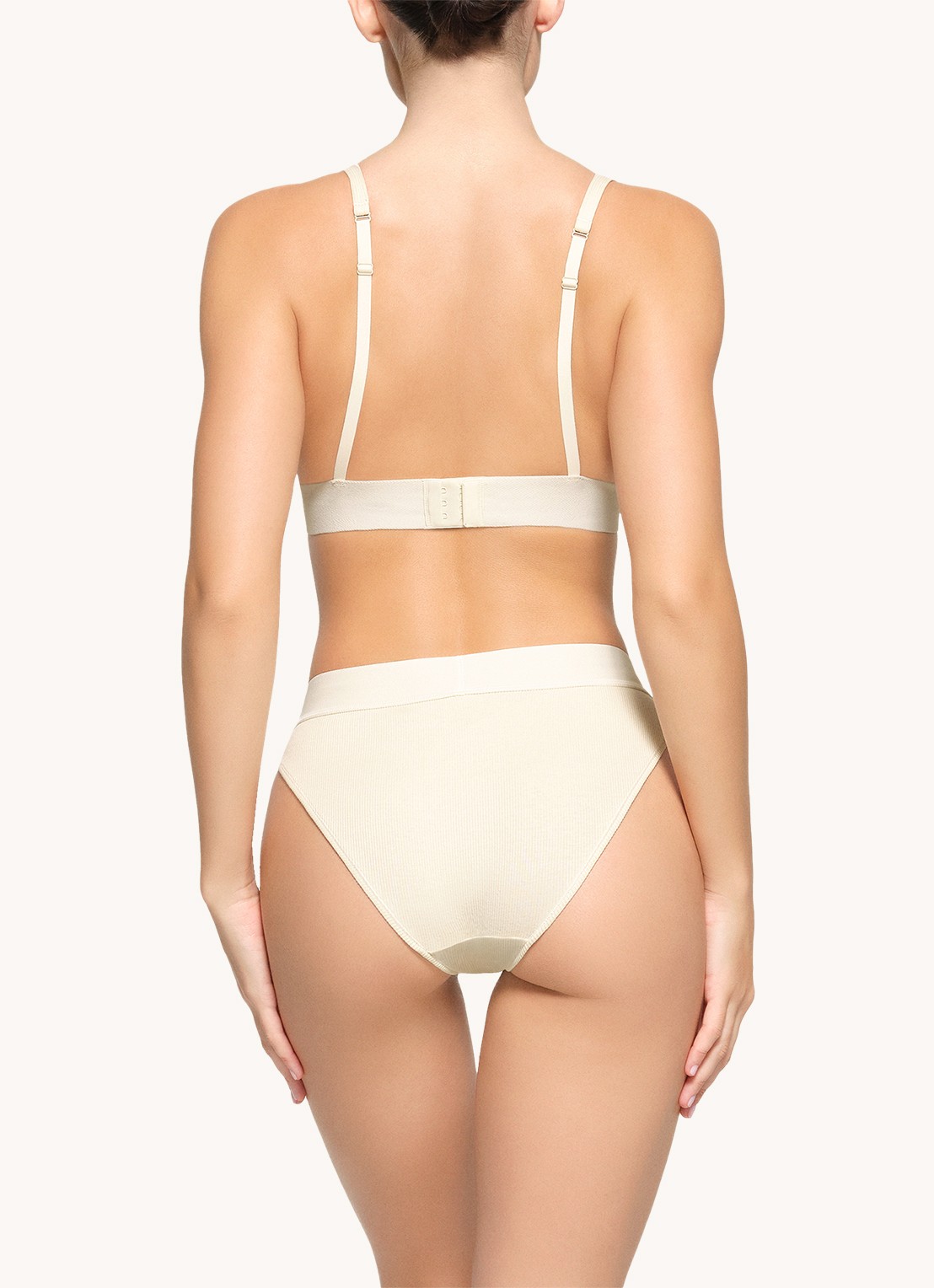 SKIMS Cotton Rib plunge bralette met ribstructuur - achterkant gebroken wit
