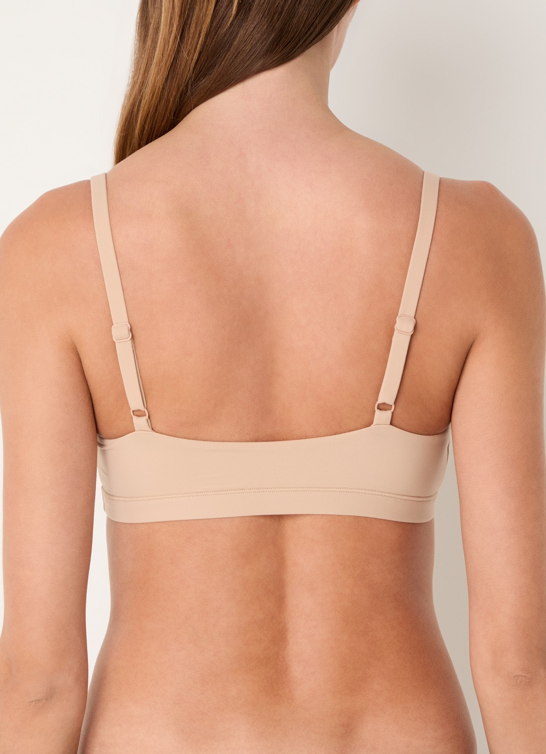 SKIMS Fits Everybody bralette  - achterkant 4 naturel