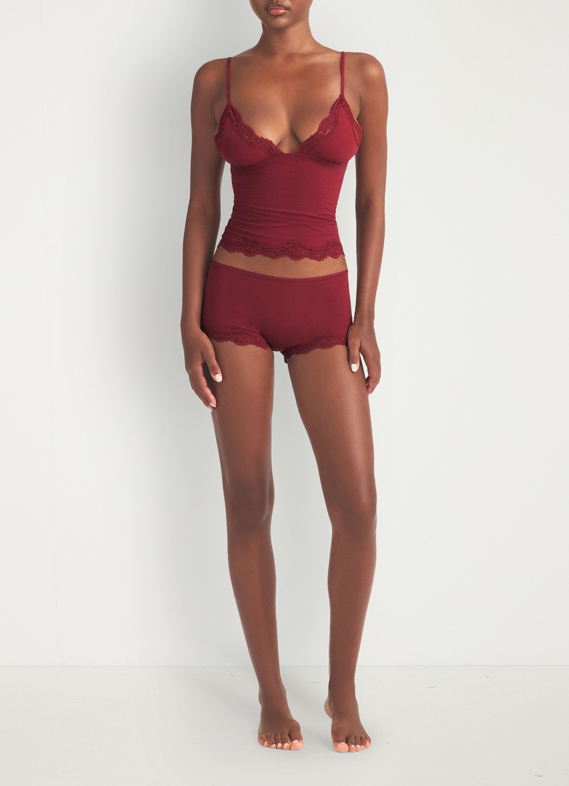 SKIMS Fits Everybody Lace set met kant - detail donkerrood