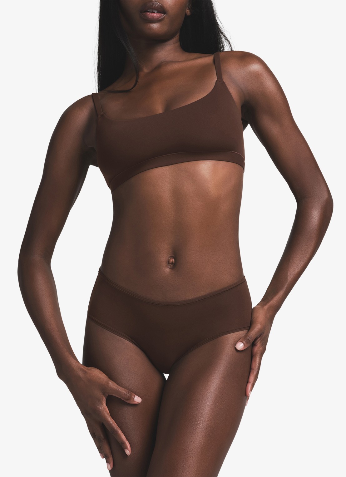 SKIMS Fits Everybody slip - detail 4 chocoladebruin
