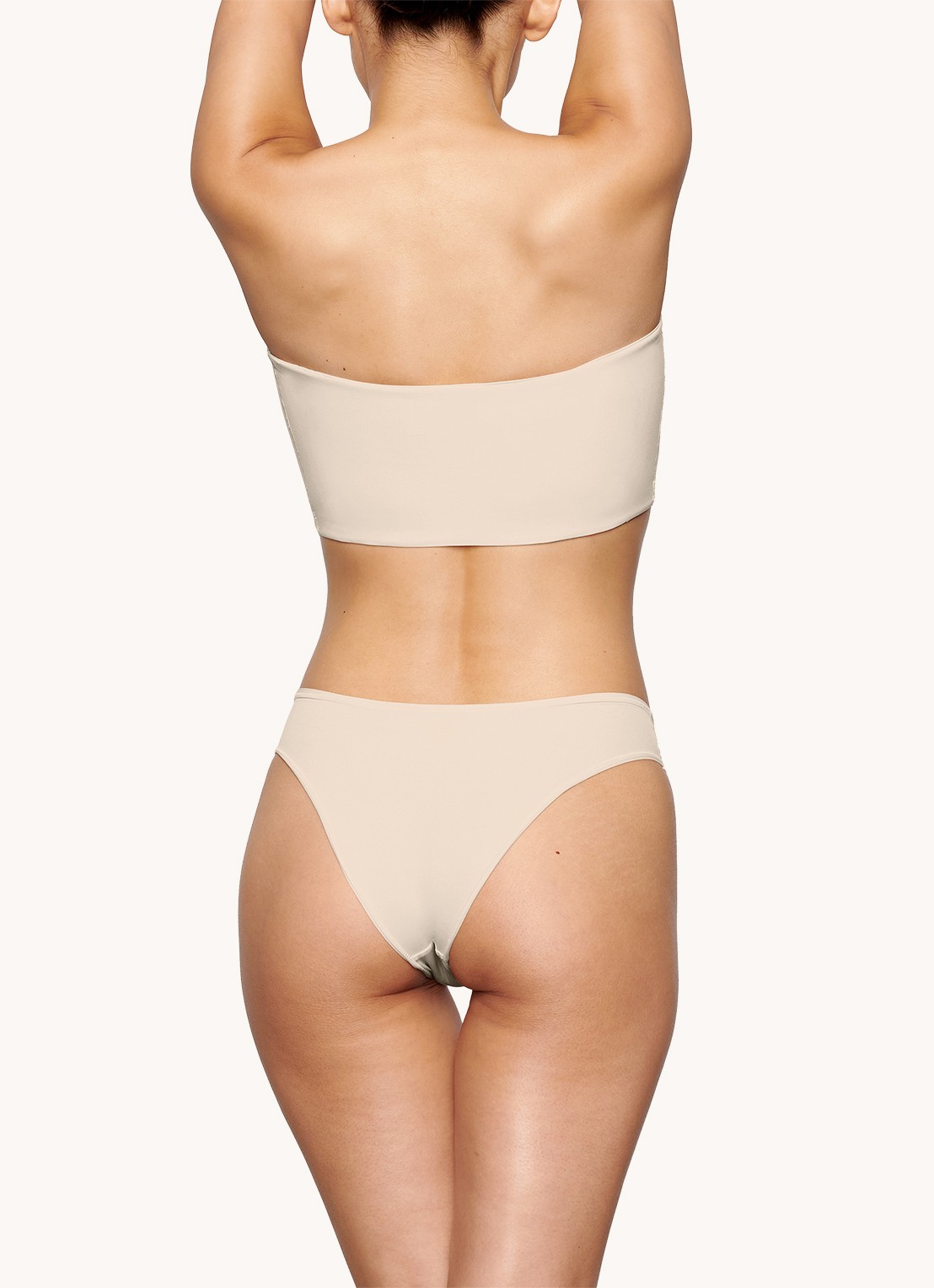 SKIMS Fits Everybody strapless bh  - achterkant 4 zand