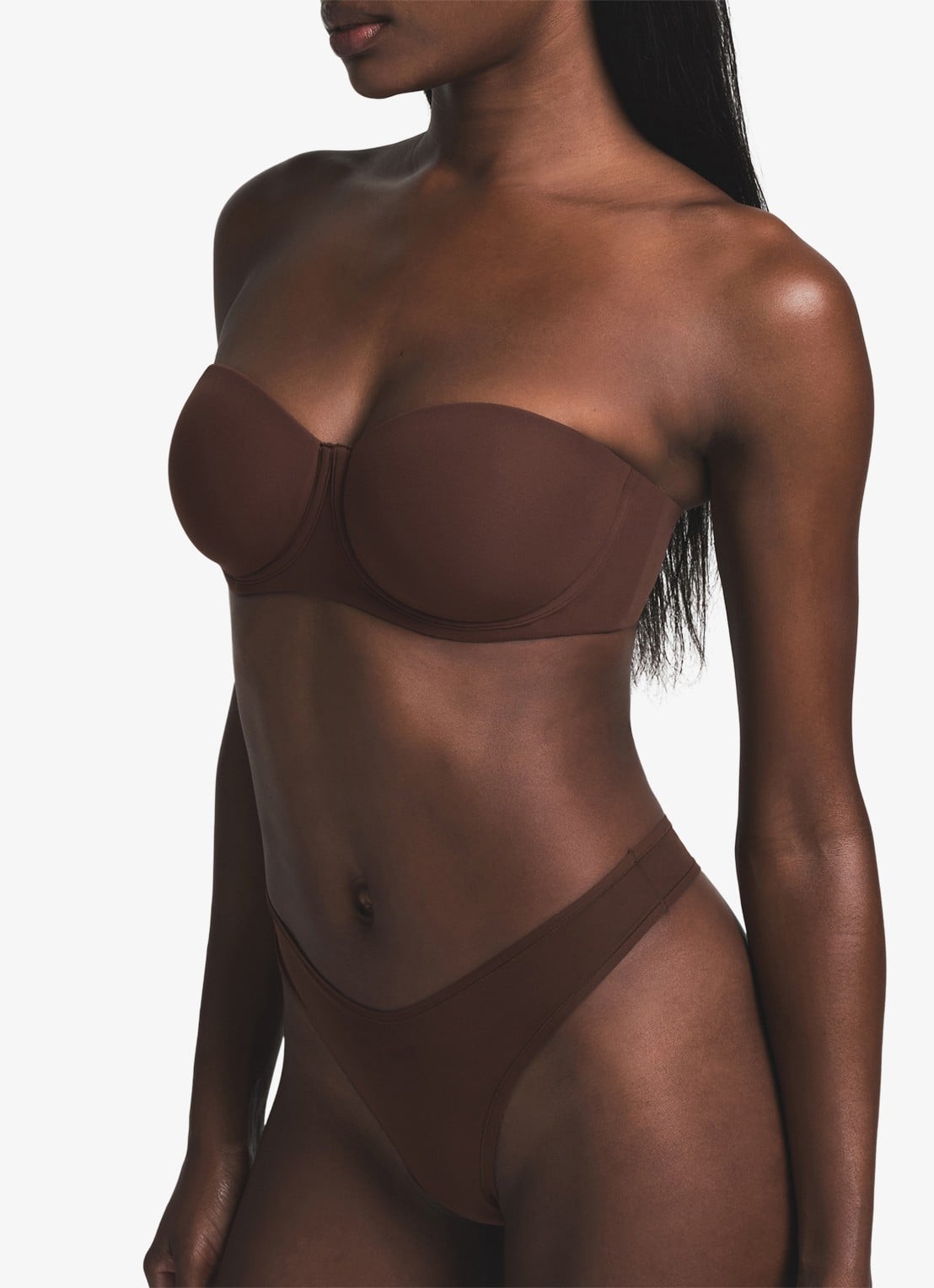SKIMS Fits Everybody strapless bh  - detail 4 cocoa