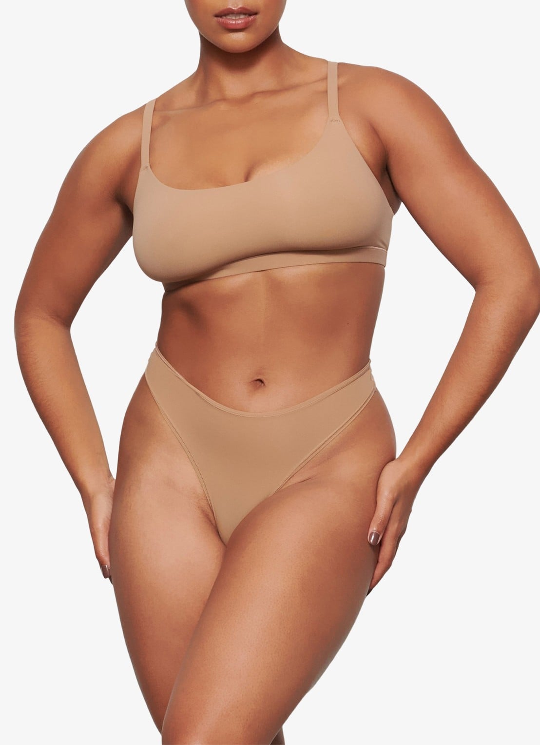 SKIMS Fits Everybody string - detail beige
