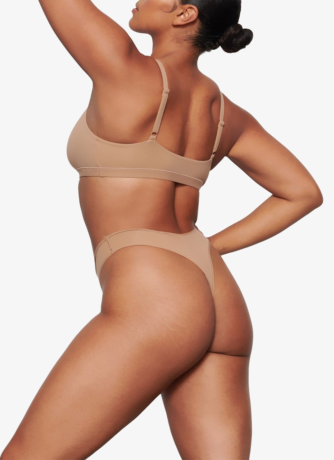 SKIMS Fits Everybody string - detail 2 beige