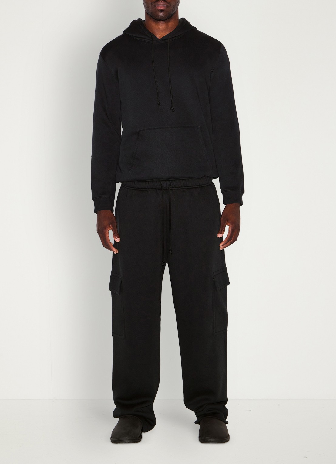 SKIMS Fleece Lounge hoodie met kangoeroezak  - voorkant 5 zwart