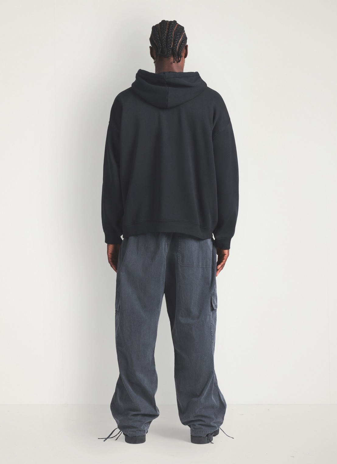 SKIMS Fleece Lounge hoodie met kangoeroezak - achterkant washed onyx