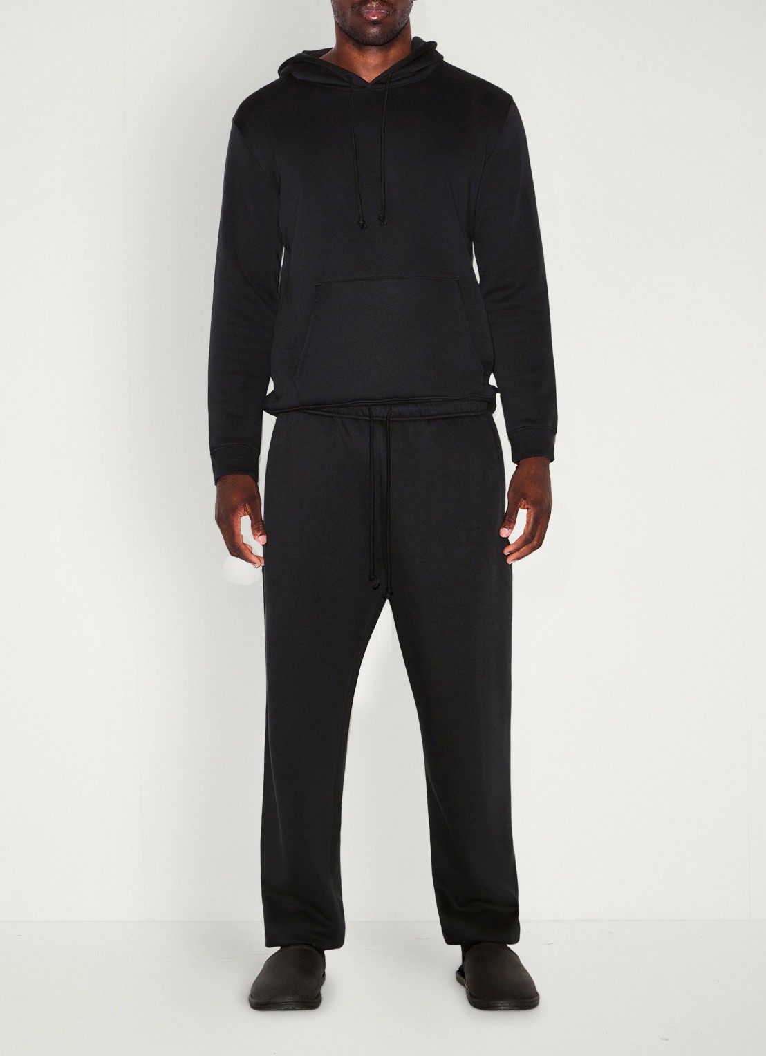 SKIMS Fleece Lounge joggingsbroek met steekzakken - voorkant 3 washed onyx