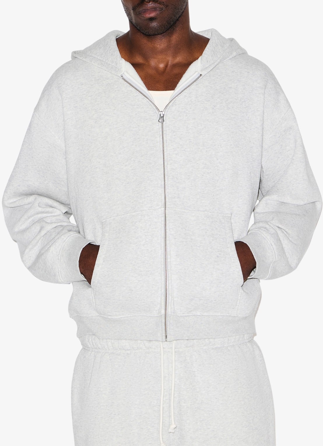 SKIMS Fleece Lounge vest met capuchon - detail 4 light heather grey