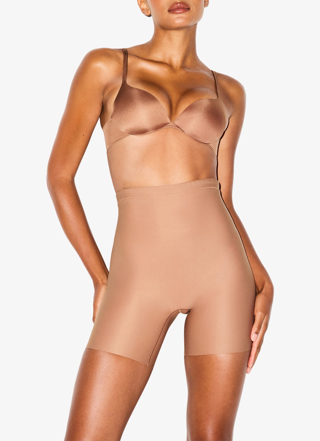SKIMS High waisted corrigerende short - detail 4 beige