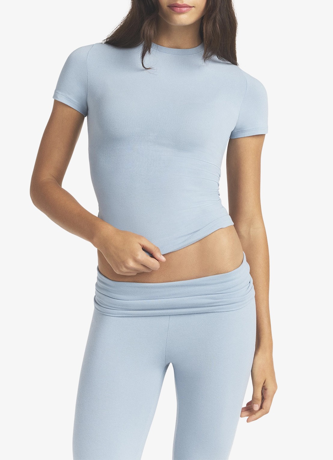 SKIMS Mid waist flared fit loungebroek met stretch - detail 4 lichtblauw