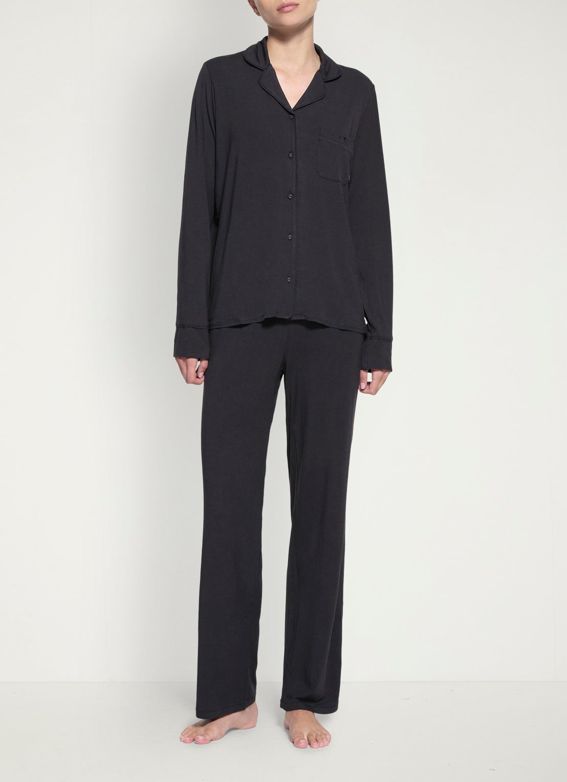 SKIMS Pyjamaset met logo - detail zwart