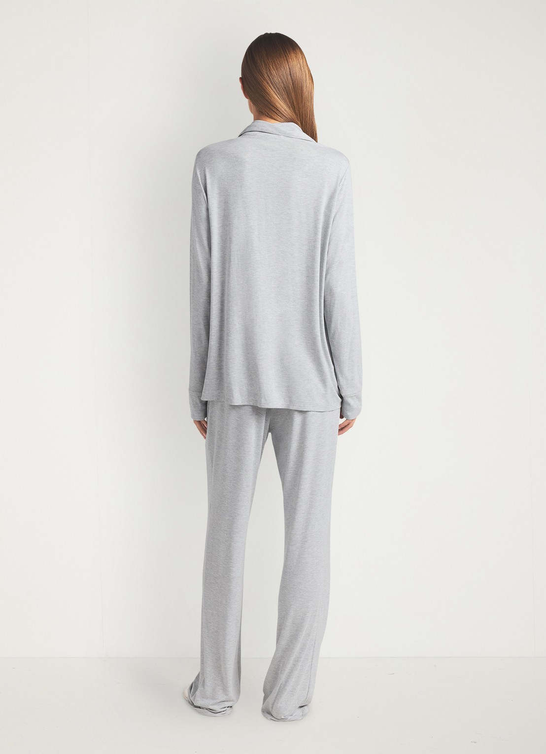 SKIMS Pyjamaset met logo - achterkant 5 lichtgrijs