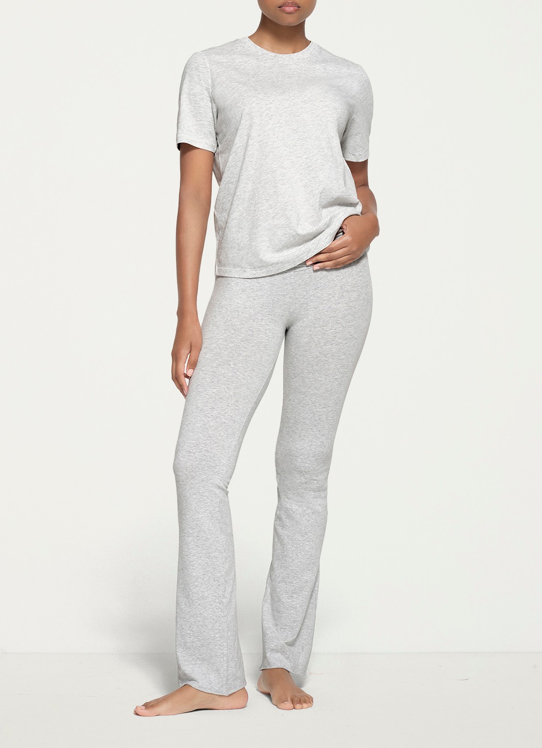 SKIMS Relaxed Tees T-shirt met ronde hals - detail 3 lichtgrijs
