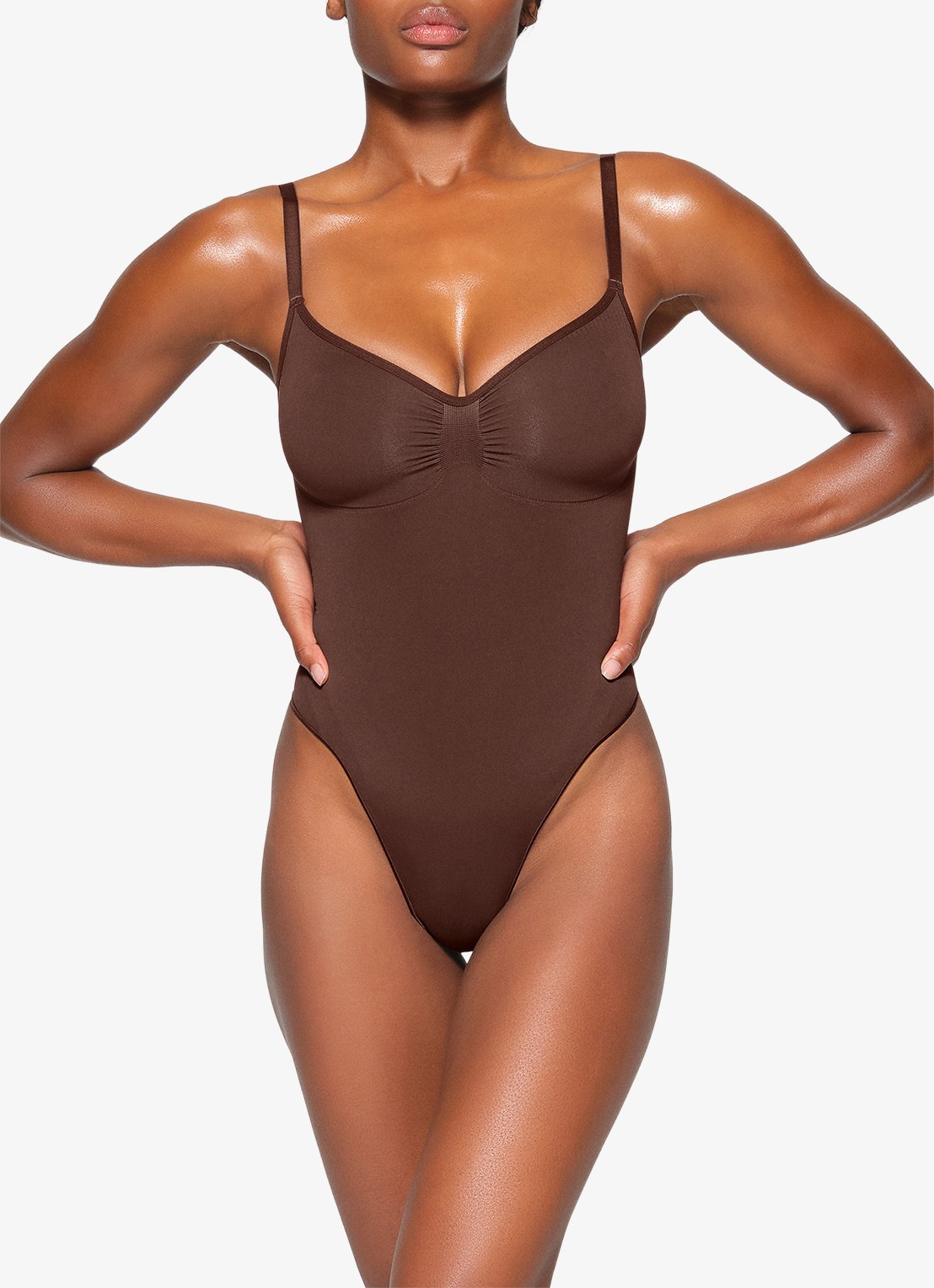 SKIMS Seamless Sculpt low back corrigerende body - detail 3 chocoladebruin