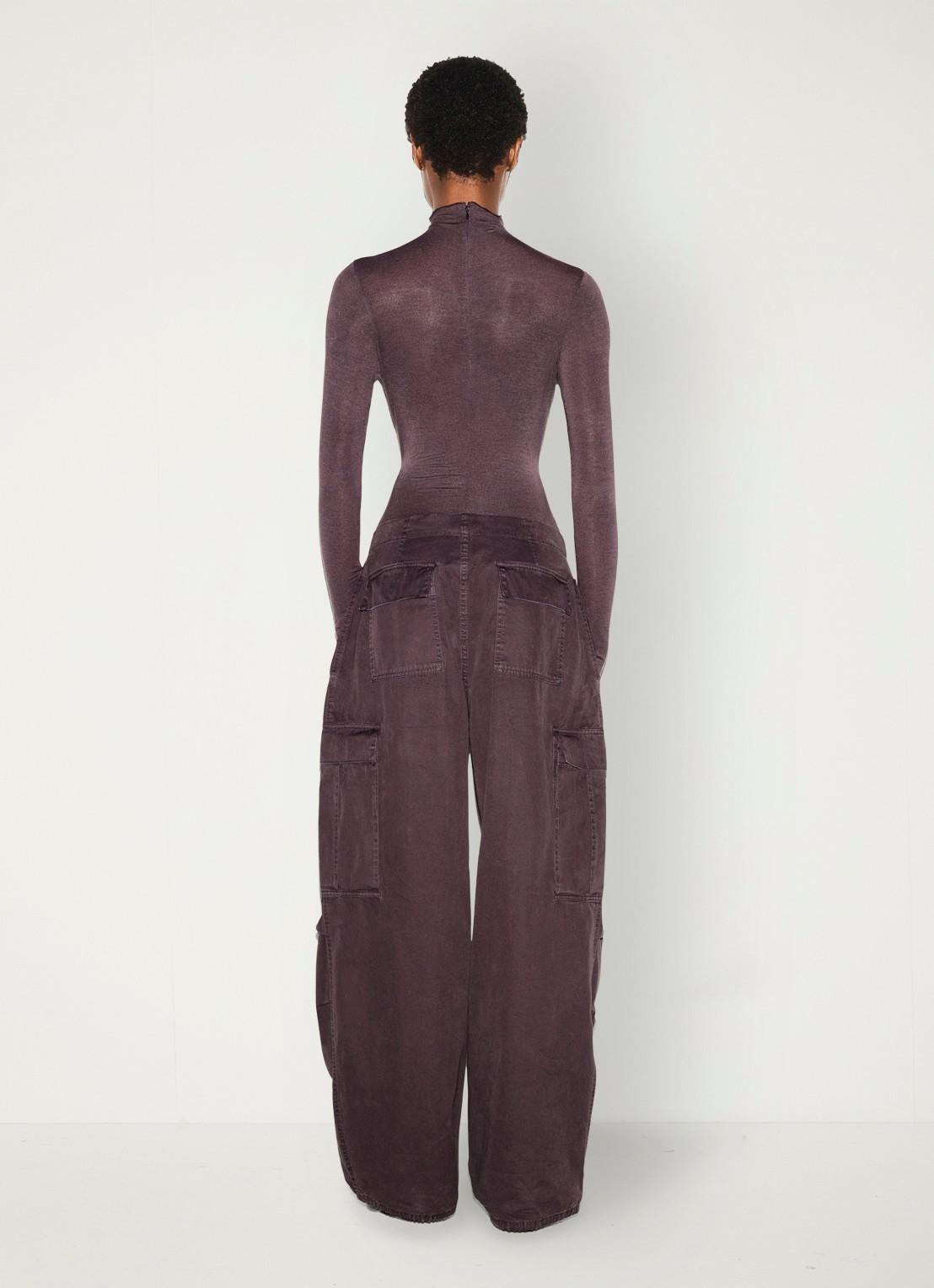 SKIMS Sheer Modal semi-transparante body in kasjmierblend met col  - achterkant 3 phoenix