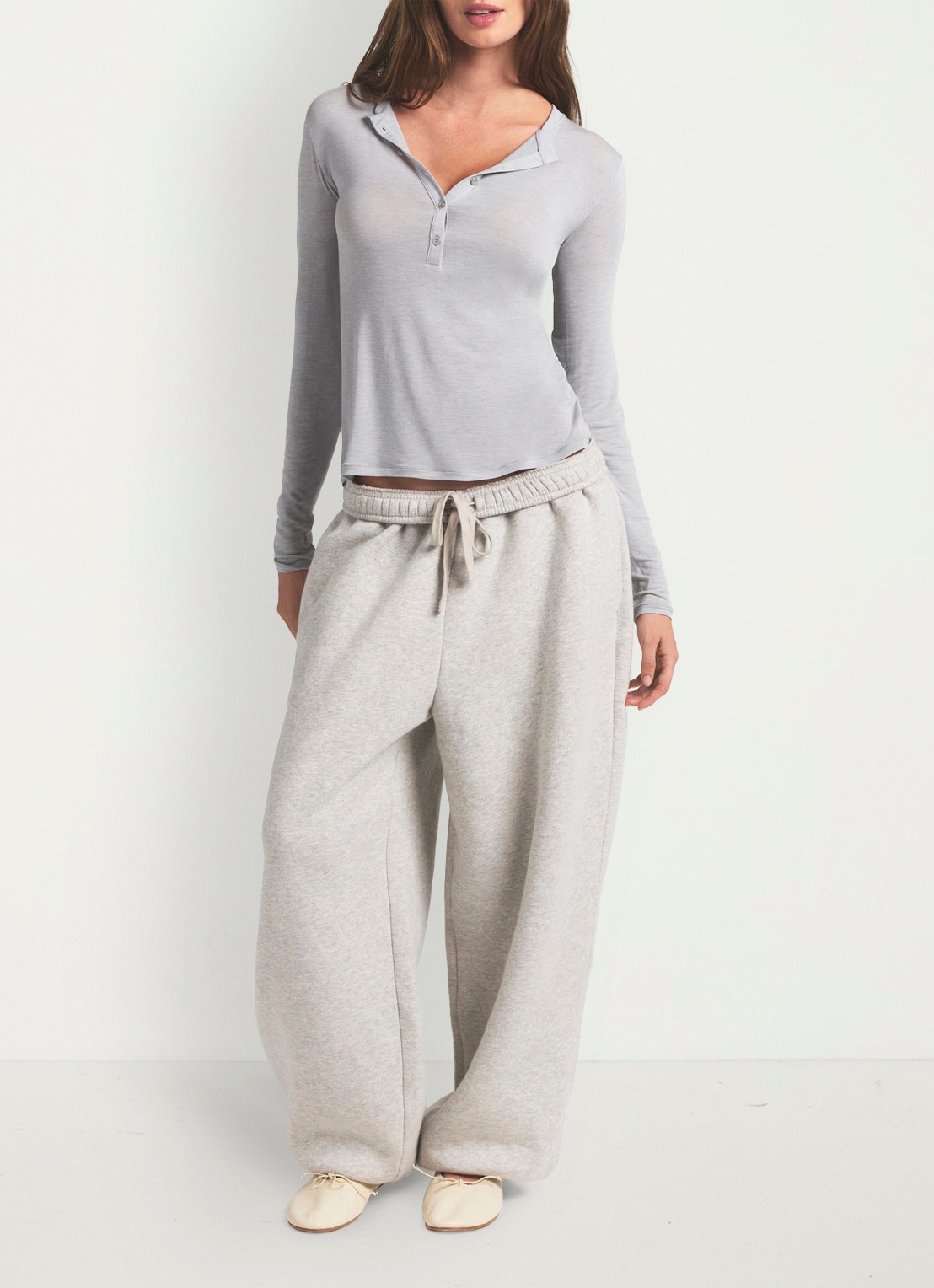 SKIMS Sheer Modal top in kasjmierblend - voorkant 5 heather grey