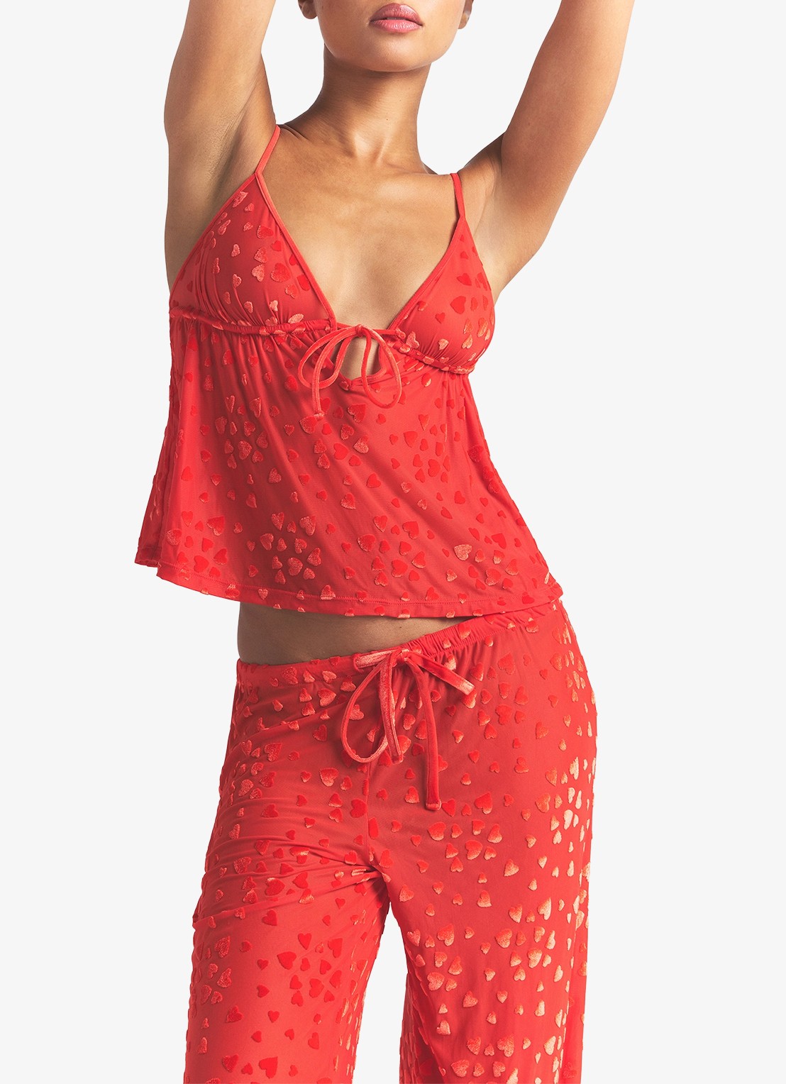 SKIMS Sheer Velvet pyjamaset met details van fluweel - detail 2 ruby