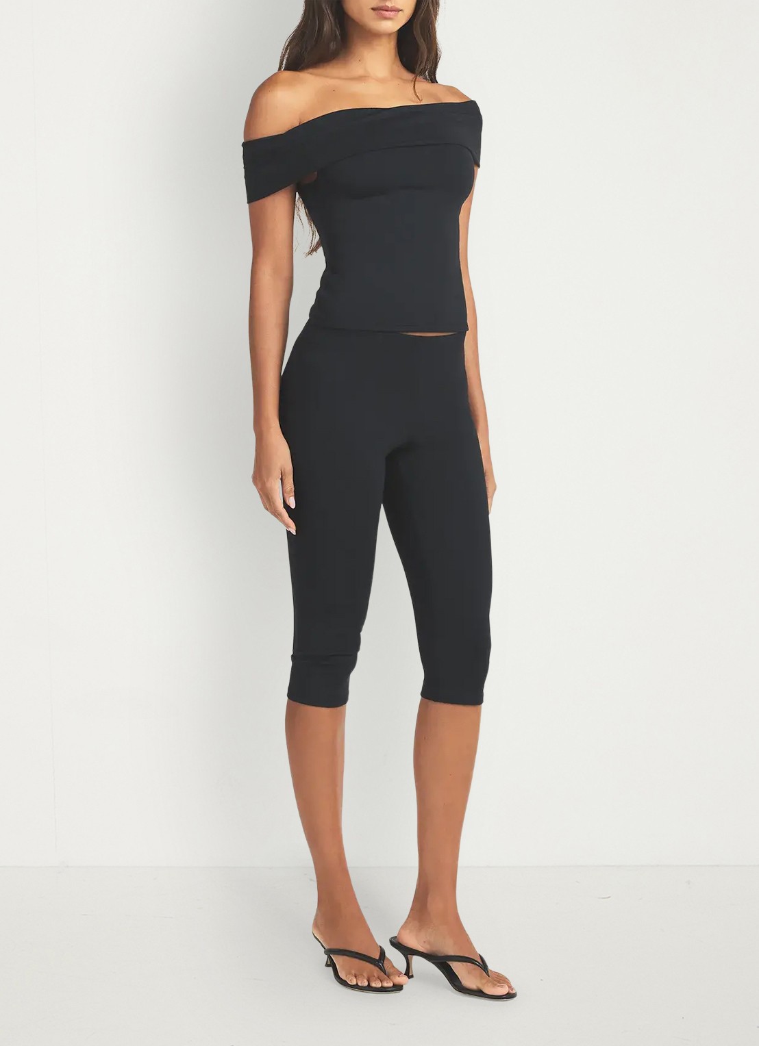SKIMS Smooth Layers high waist capri broek - detail zwart