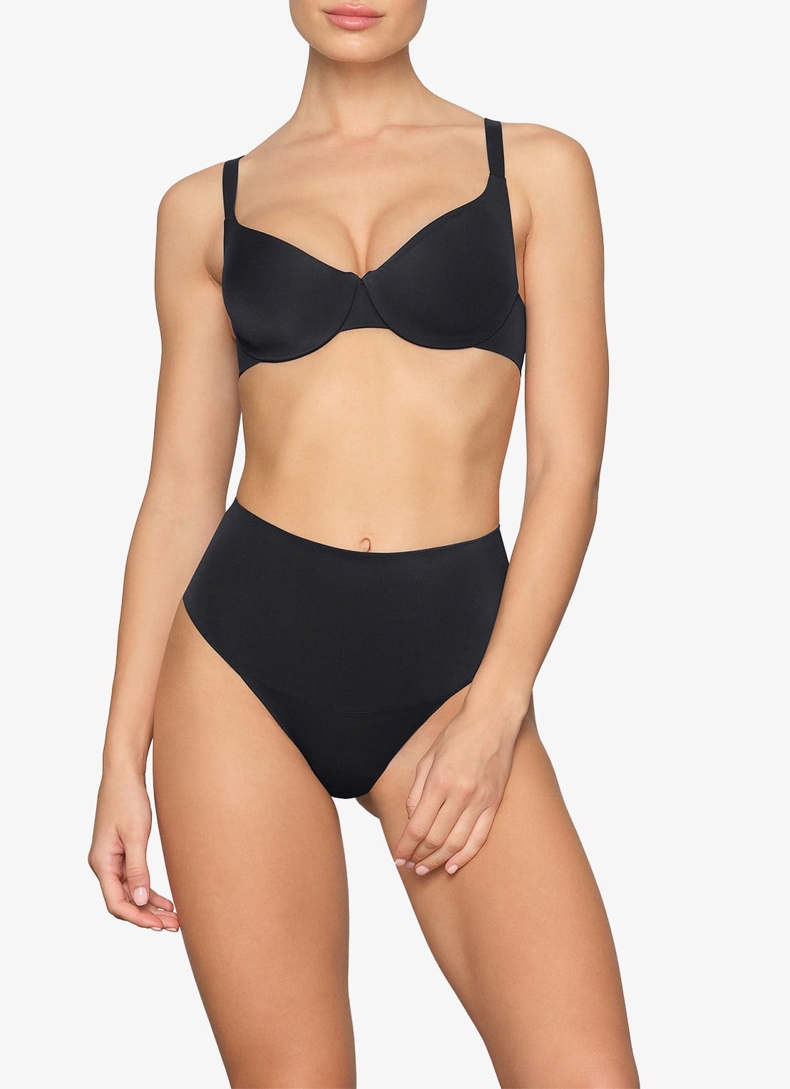 SKIMS Smoothing Intimates full coverage bh - detail 2 zwart