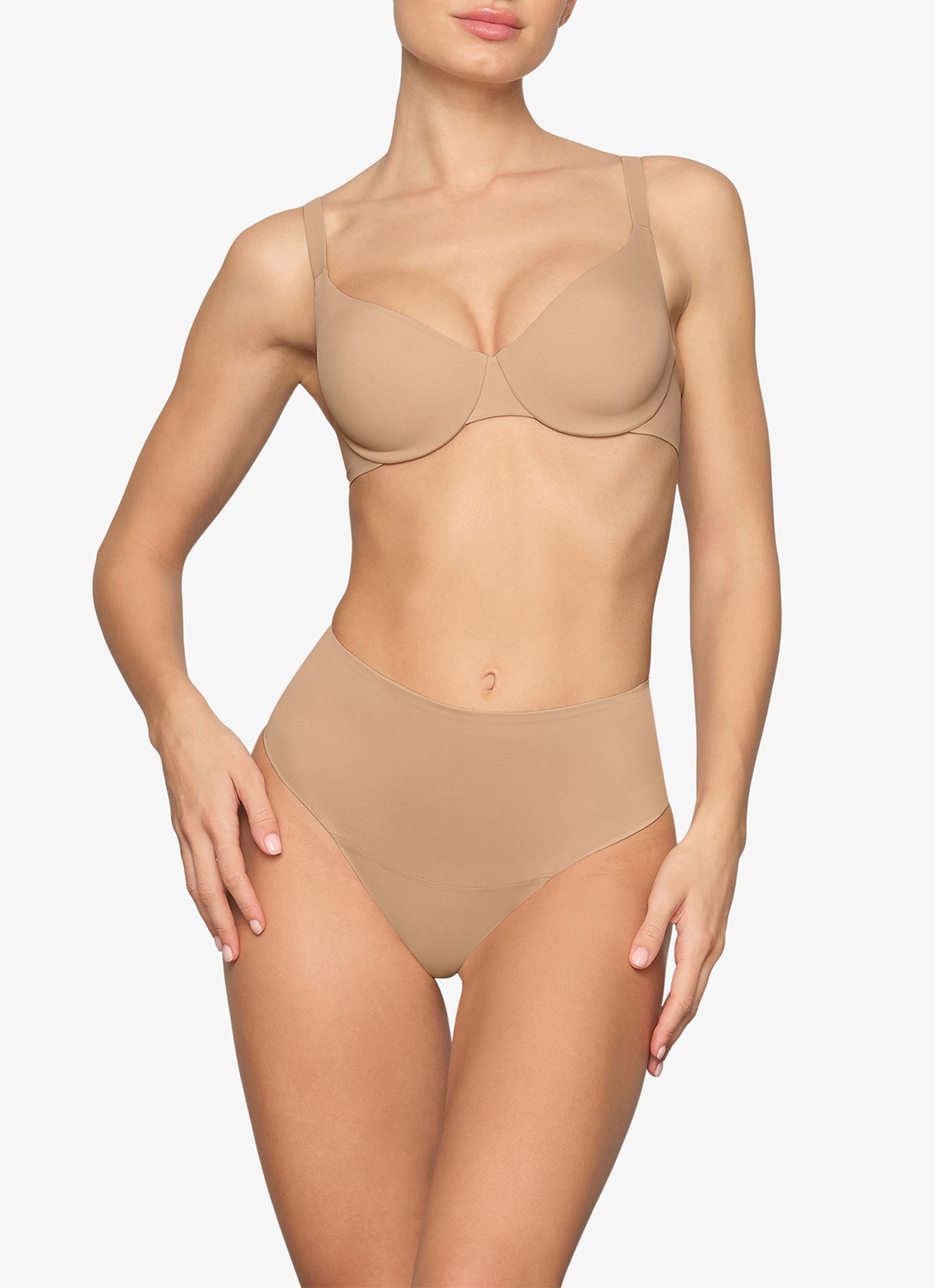 SKIMS Smoothing Intimates full coverage bh - detail 2 creme