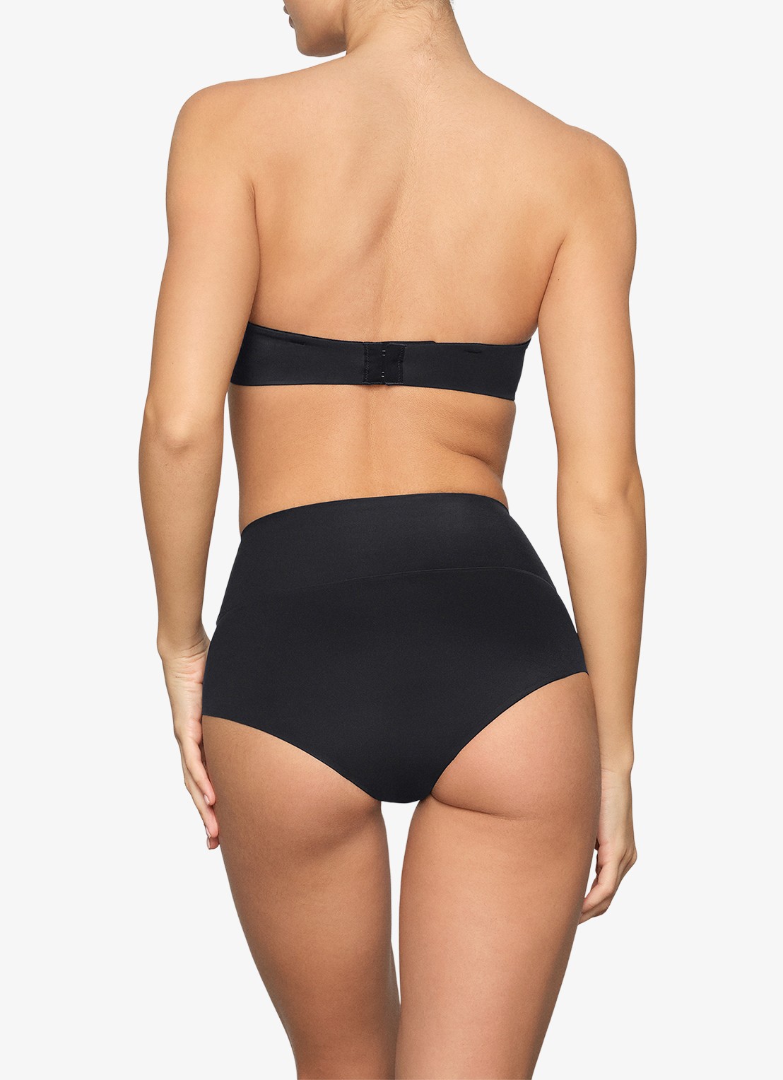 SKIMS Smoothing Intimates high waisted slip - achterkant zwart