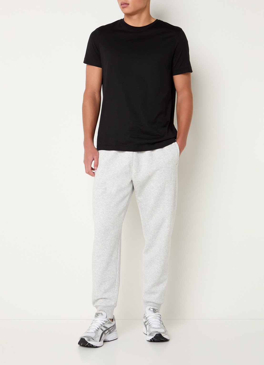 SKIMS Tapered fit joggingbroek met steekzakken - voorkant 3 light heather grey