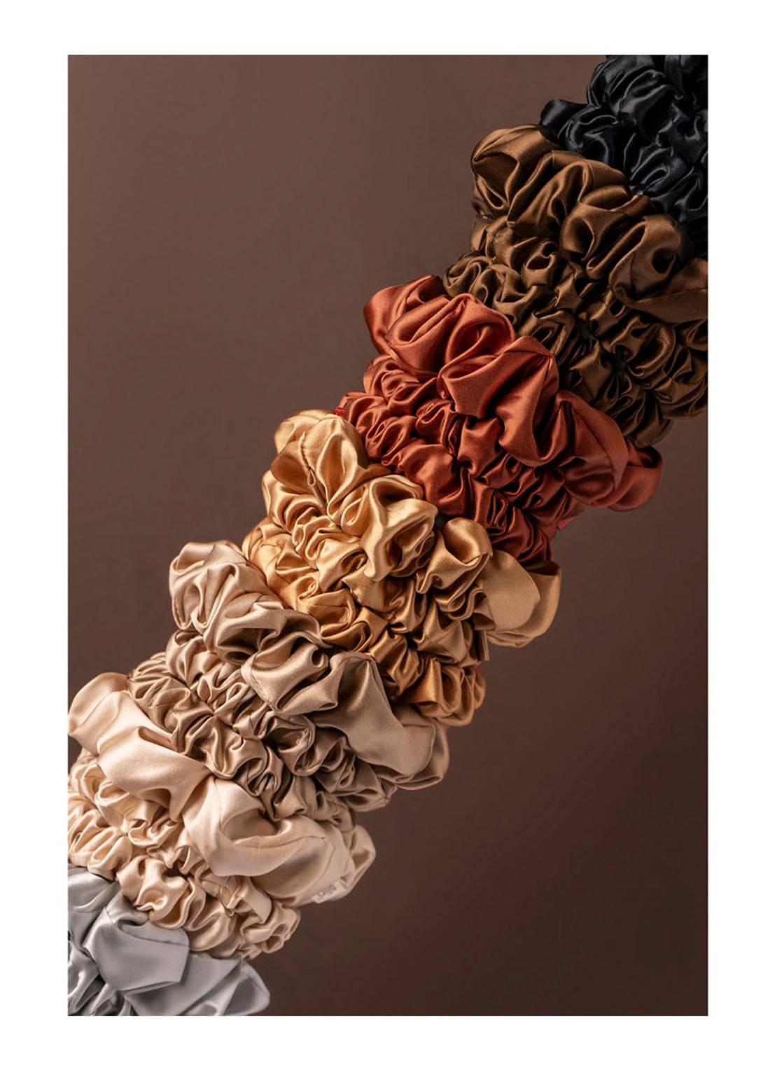 slip Back To Basics Pure Silk Scrunchies Set - haarelastiek van zijde set van 3 - detail 5 light brown