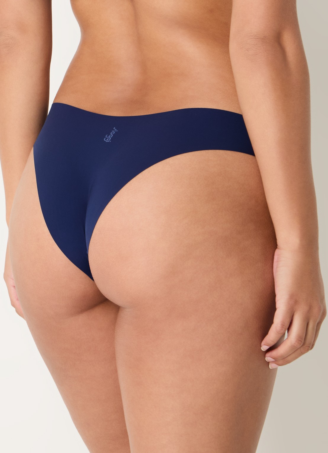 Sloggi Naadloze tanga - achterkant donkerblauw