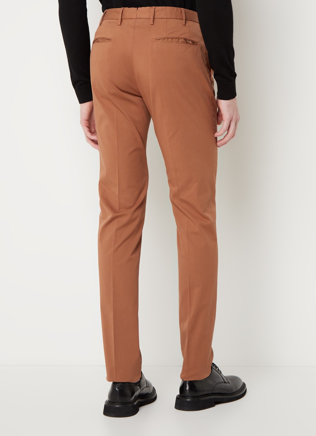 Slowear Royal Batavia slim fit chino met steekzakken - achterkant 3 bruin
