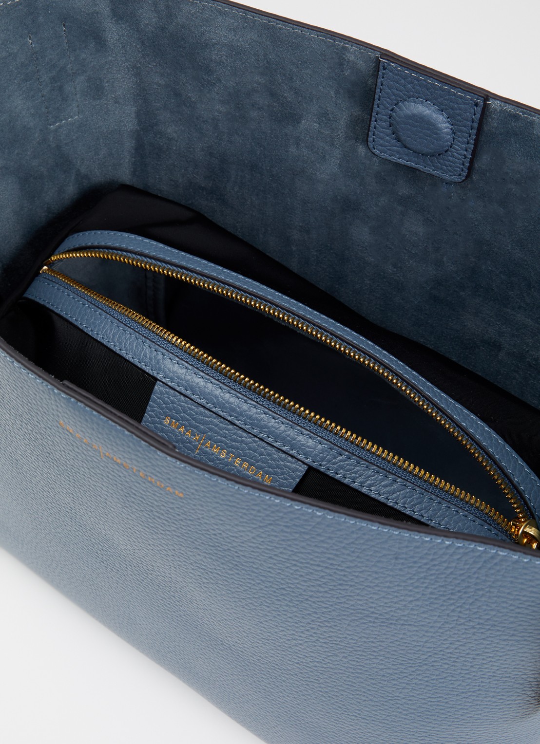 Smaak Scott crossbodytas van leer met uitneembaar etui - detail 2 staalblauw