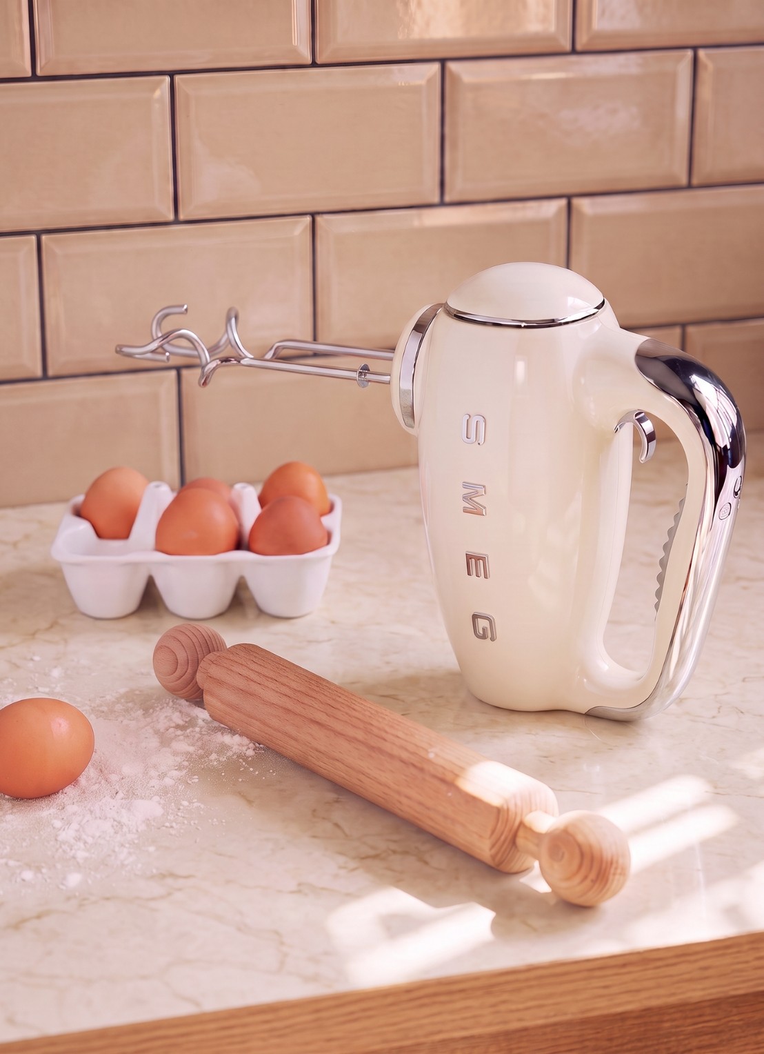 SMEG 50's Style handmixer HMF01CREU - detail 5 crème