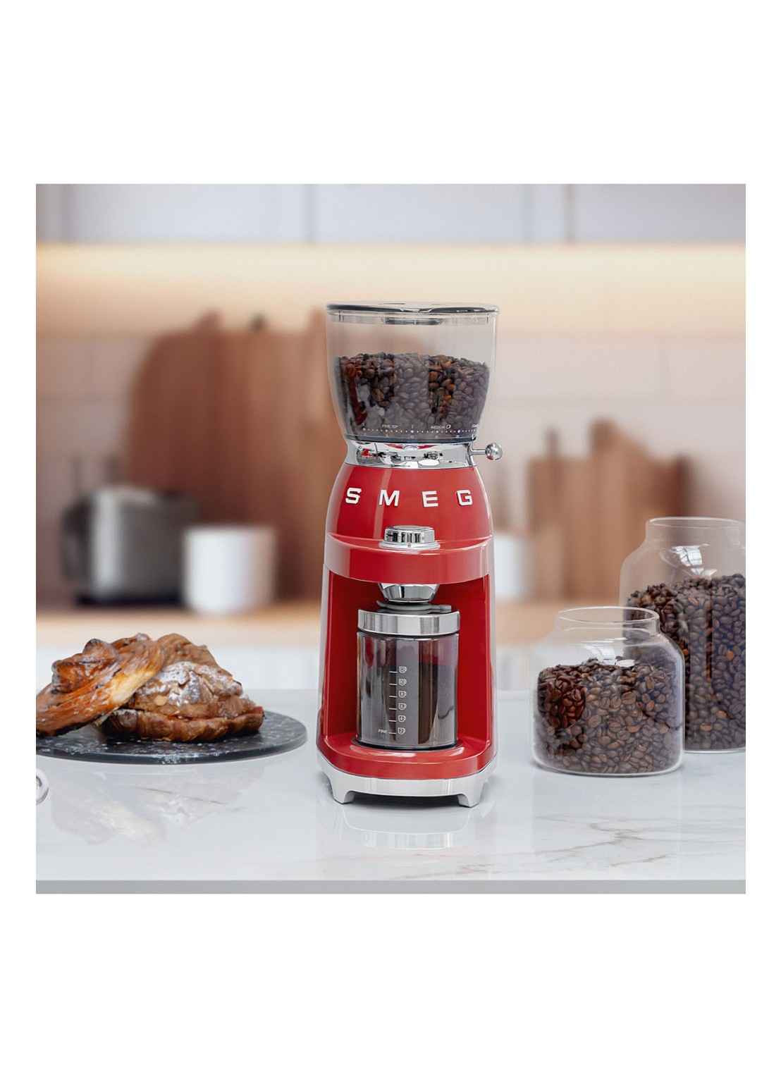 SMEG 50's Style koffiemolen CGF11RDEU - voorkant 5 rood