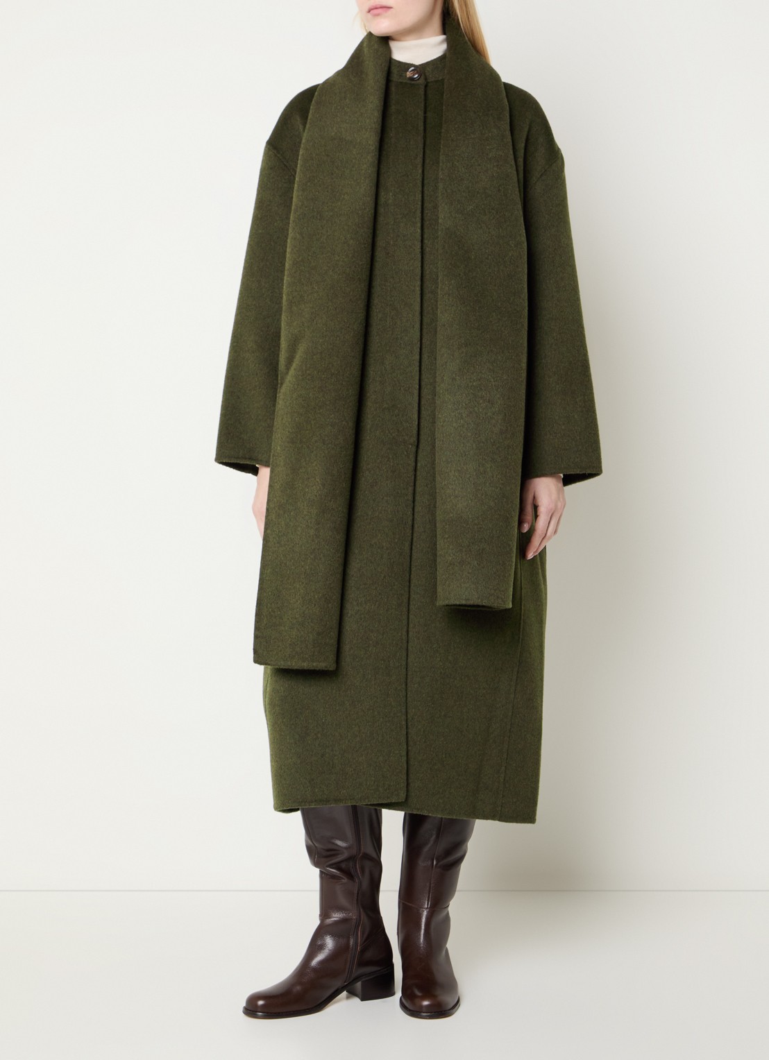 Soeur Finn mantel in wolblend met afneembare sjaalkraag - detail donkerkhaki