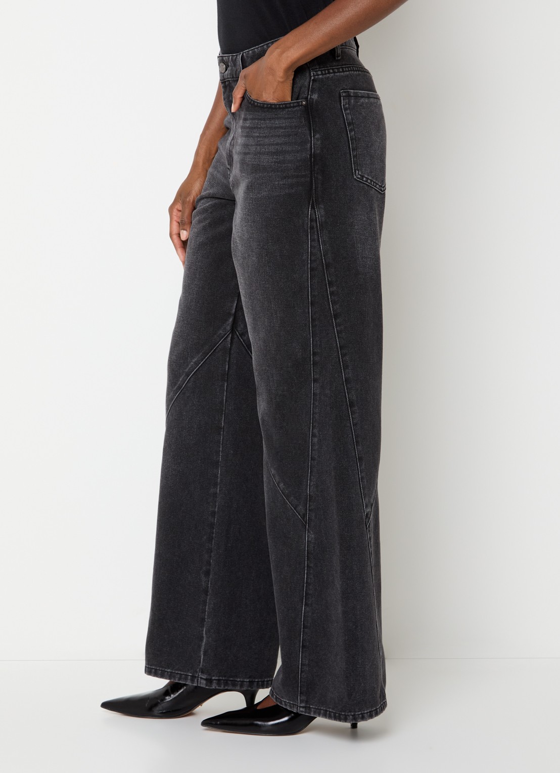Sofie Schnoor Amarinasw low waist wide leg jeans met verwassen afwerking - detail 4 antraciet