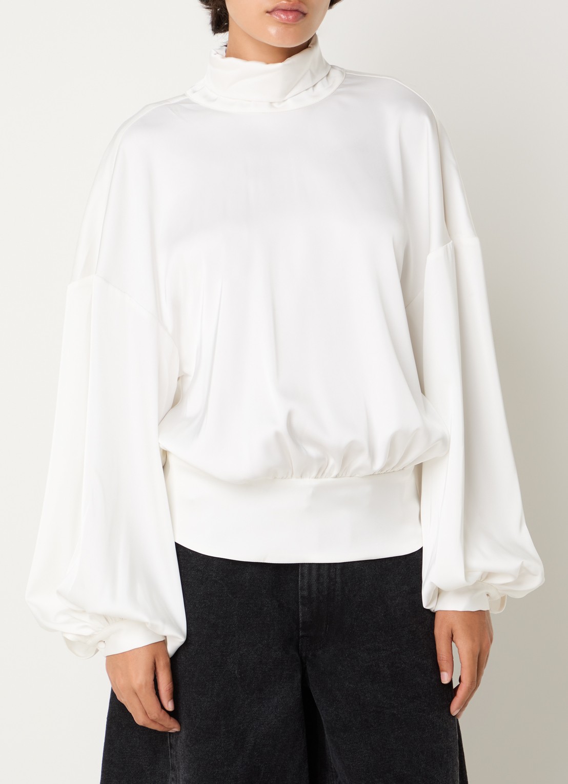 Sofie Schnoor Ambersw blouse met strikkraag - achterkant 2 gebroken wit