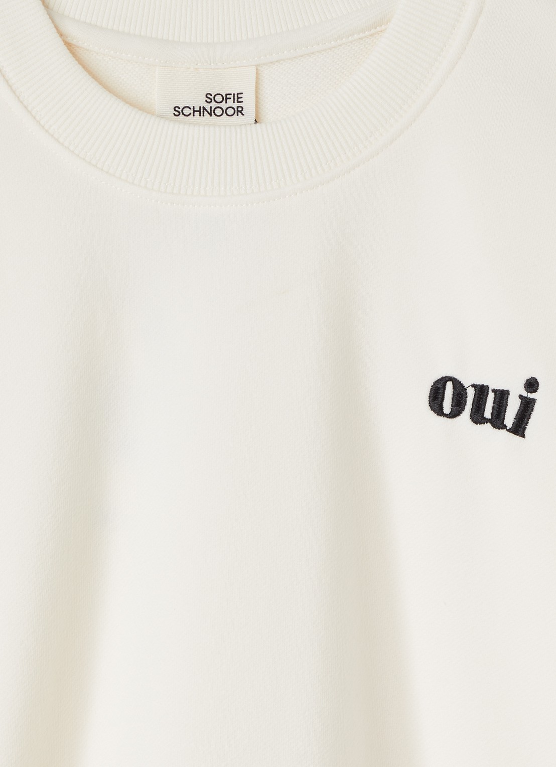 Sofie Schnoor Elisy sweater met borduring - detail 3 gebroken wit