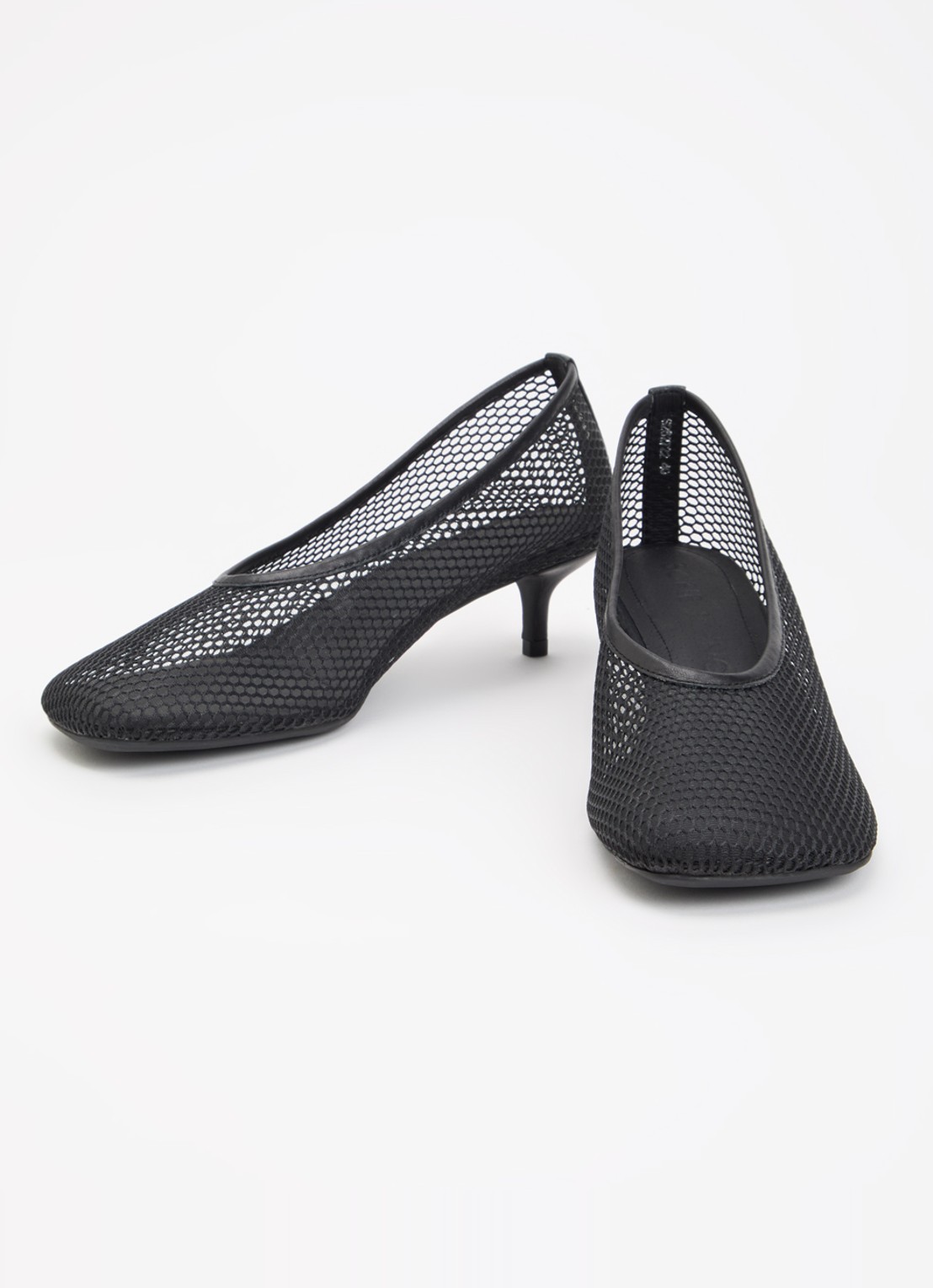 Sofie Schnoor Ellesw pump van leer met mesh - detail zwart